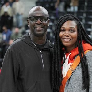 Lilian Thuram et sa femme Kareen Guiock-Thuram - Les célébrités assistent à la victoire du club Paris Basketball face au Baskonia Vitoria (67-65) à l'Adidas Arena à Paris, le 1er novembre 2024. 
© Jonathan Rebboah / Panoramic / Bestimage