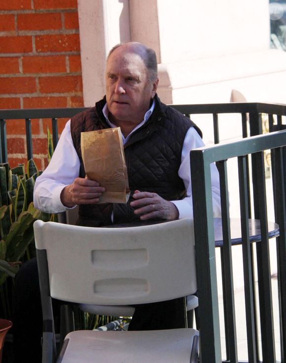 Robert Duvall et sa femme Luciana Pedraza à Beverly Hills, Los Angeles, CA, USA le 25 novembre 2014. Photo by RC/Ramey Agency/ABACAPRESS.COM