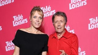 Antoine de Maximy aux côtés de sa compagne Magali Bénèt : le couple tout sourire lors d’une soirée événement à Paris