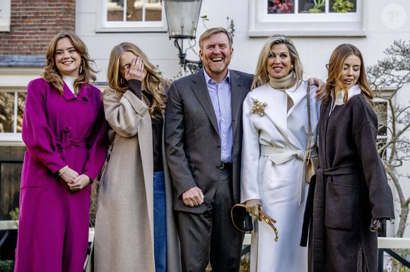 La reine Maxima, le roi Willem-Alexander, La princesse Catharina-Amalia, la princesse Alexia, la princesse Ariane des Pays-Bas lors de la séance photo d'automne de la famille royale néerlandaise au Béguinage d'Amsterdam, Pays-Bas, le 29 novembre 2024. © Dana Press/Bestimage