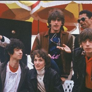 Le groupe Téléphone au Festival de Cannes où ils sont venus présenter le film "Téléphone public" - Louis Bertignac , Corine Marienneau, Richard Kolinka et Jean-Louis Aubert avec le réalisateur Jean-Marie Périer.