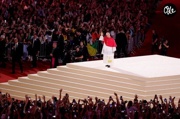 Le pape Léon XIV au Stade de France, à Saint-Denis, en périphérie de Paris, le 25 septembre 2026, pour présider une veillée de prière avec des jeunes de 17 à 35 ans, dans le cadre de sa visite de quatre jours en France.
© Jacovides-Moreau/Bestimage