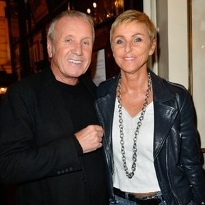 Yves Rénier et sa femme Karin - Générale de la pièce "Ramsès II" au théâtre des Bouffes-Parisiens à Paris le 23 octobre 2017. © Coadic Guirec/Bestimage