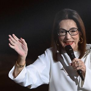 La chanteuse grecque recevait une Victoire d'honneur pour célébrer l'ensemble de sa carrière. 

Nana Mouskouri reçoit un prix d'honneur lors de la 41e cérémonie des Victoires de la Musique à La Seine Musicale le 13 février 2026 à Boulogne-Billancourt, France. Photo de Franck Castel /ABACAPRESS.COM