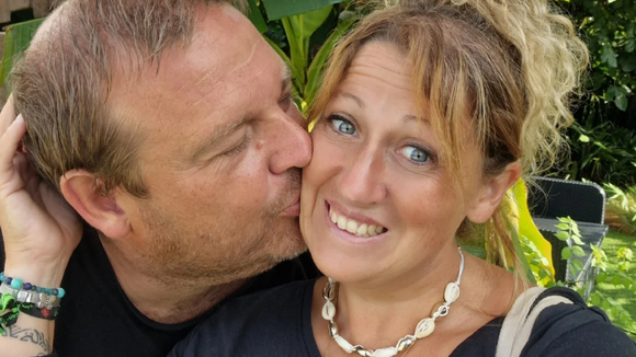 Vidéo : Après plusieurs jours de silence, Cindy Van Der Auwera (Familles  nombreuses) évoque son mari Sébastien, emmené par les pompiers en pleine rue  - Purepeople