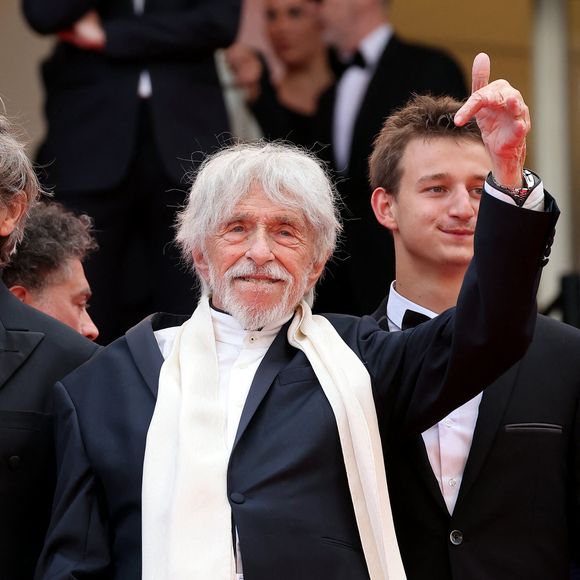 Pierre Richard, Timi-Joy Marbot - Montée des marches du film « La venue de l’avenir » lors du 78ème Festival International du Film de Cannes, au Palais des Festivals à Cannes. Le 22 mai 2025
© Jacovides-Moreau / Bestimage