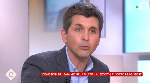 Thomas Sotto sur le plateau de "C à vous", il évoque le départ de Jean-Michel Aphatie