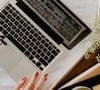 Avec un peu de discrétion et de la régularité, vous pouvez renforcer votre sangle abdominale sans même quitter votre fauteuil.

Craft Kitties /Unsplash