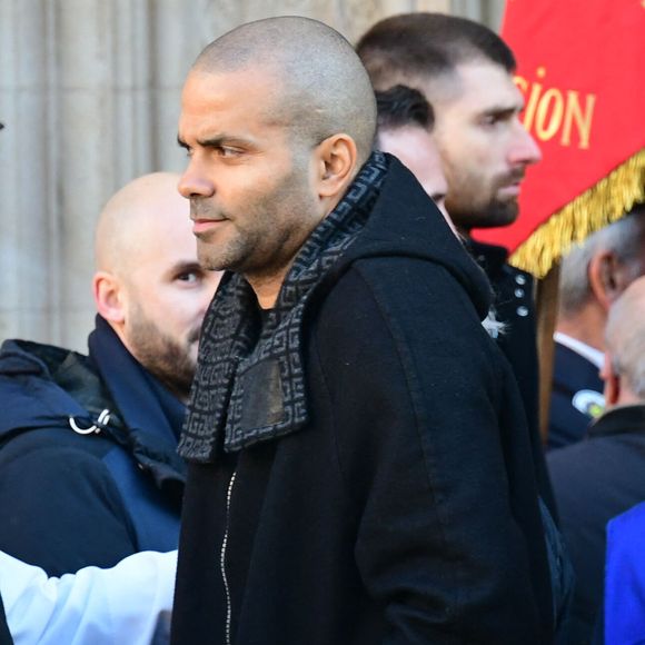 Tony Parker - Sortie des obsèques de Gérard Collomb en la cathédrale Saint-Jean à Lyon, le 29 novembre 2023.  © Romain Doucelin / Bestimage