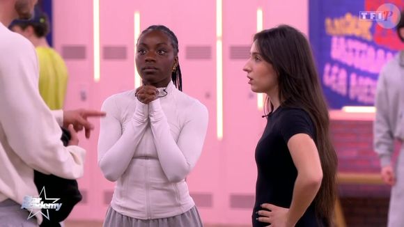 Chacune leur tour, Ambre et Sarah ont fortement impressionné Marine avec leurs prestations.

Extrait de la quotidienne de la "Star Academy". Photo par TF1