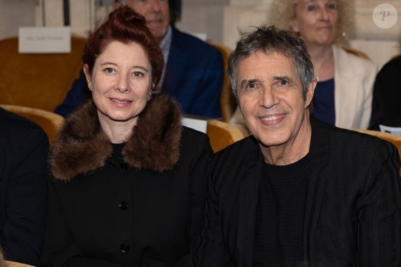 Julien Clerc et sa femme Hélène Grémillon - Le chef français multi étoile, Guy Savoy, vient d'être officiellement installé comme membre de l'Académie des Beaux-Arts. Une cérémonie qui s'est déroulée sous la coupole de l'Institut de France, à Paris, France, le 20 mai 2026. C'est la première fois qu'un chef intègre la prestigieuse institution. © Julien Sarkissian/Bestimage