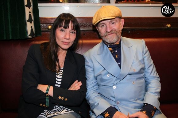 Agnès Michaux, Mathias Malzieu - Personnalités aux Deux Magots pour la 3ème édition du salon du livre à Saint-Germain-des-Prés "Des pages avant la plage" à Paris le 6 juin 2026

© Philippe Baldini / Bestimage