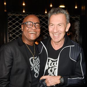 Membre de la troupe Star 80, le chanteur a quitté la tournée par lassitude : "Au bout de trois ans, j’en ai eu marre."

Mario Ramsamy (Emile et Images), François Feldman - Avant-première du film "Stars 80, la suite" à l’Olympia de Paris le 5 décembre 2017. © Coadic Guirec/Bestimage