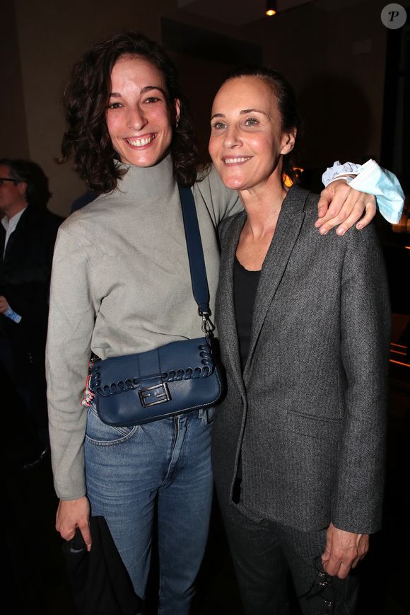 Exclusif - Clara Paban Courbis et sa fille Olivia Courbis (Fille de Rolland Courbis) - People lors de la représentation du ballet de danse "Mosaïques" de J.Lestel à la Salle Pleyel à Paris. Le 16 février 2022
© Bertrand Rindoff Petroff / Bestimage