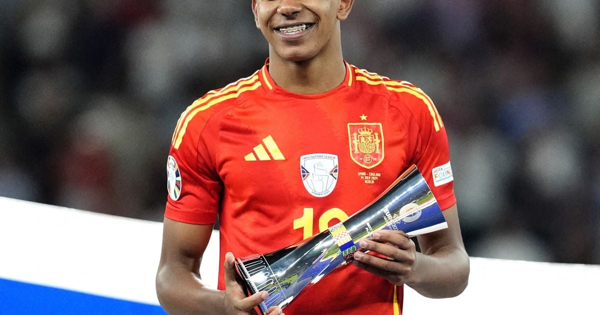 lamine-yamal-et-lionel-messi-pourquoi-ont-ils-pos-ensemble-il-y-a-19
