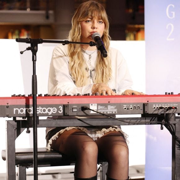 La chanteuse a interrompu un concert en raison d'un malaise

Louane assiste au Gala Make a Wish à Paris, France, le 08 décembre 2025. Photo by Jerome Domine/ABACAPRESS.COM