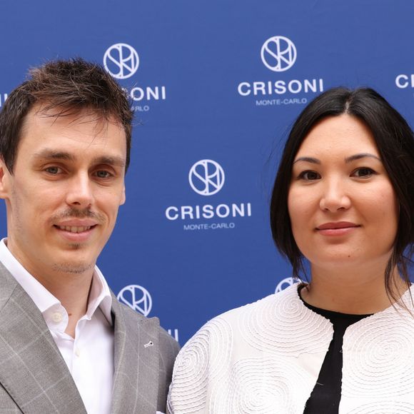 Il y a quelques jours à peine

Exclusif - Louis Ducret et sa femme Marie - Crisoni inaugure une nouvelle boutique pour les femmes rue Princesse Caroline en présence de ses ambassadeurs Louis et Marie Ducruet le 6 juin 2024. © Claudia Albuquerque/Bestimage