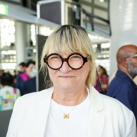 Après les fêtes de fin d'année, Christine Bravo profite d'un séjour.

Christine Bravo - Vernissage de l'exposition "Le mystère Cléopâtre" à l'Institut du Monde Arabe à Paris. © Anne-Sophie Guebey/Bestimage