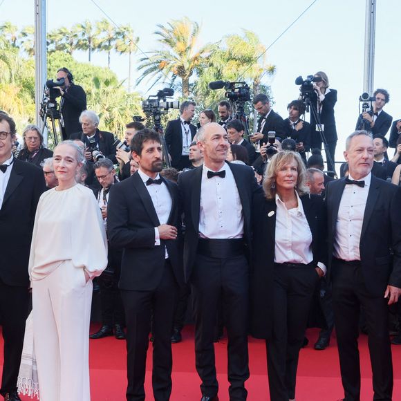 Emmanuel Chain, Delphine Ernotte - Montée des marches du film « Marcello Mio » lors du 77ème Festival International du Film de Cannes, au Palais des Festivals à Cannes. Le 21 mai 2024
© Christophe Clovis / Bestimage
