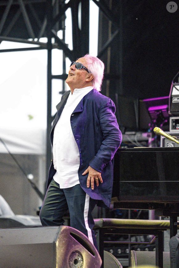 Gilbert Montagné en concert au festival du Printemps de Pérouges au Château de Saint-Maurice-de-Rémens (01) le 30 juin 2024. © Sandrine Thesillat / Panoramic / Bestimage