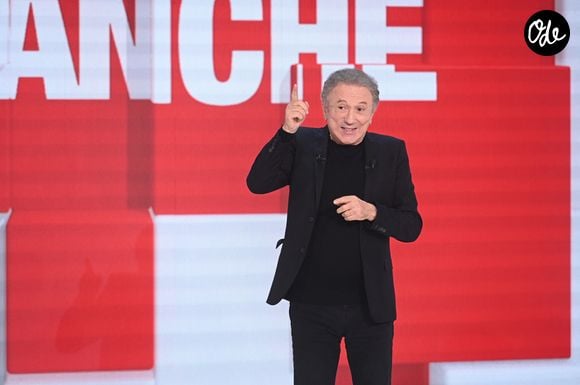 Lancée il y a un an, "Famille je vous aime" avait notamment reçu Gad Elmaleh et ses parents, Anne Roumanoff, Dany Brillant ou encore la famille d'Antoine Duléry.

Michel Drucker lors de l'enregistrement de l'émission "Vivement dimanche" au studio Rive Gauche, présentée par M.Drucker avec une diffusion sur France 3 le 15 mars 2026, à Paris, France, le 4 mars 2026.

© Guillaume Gaffiot/Bestimage