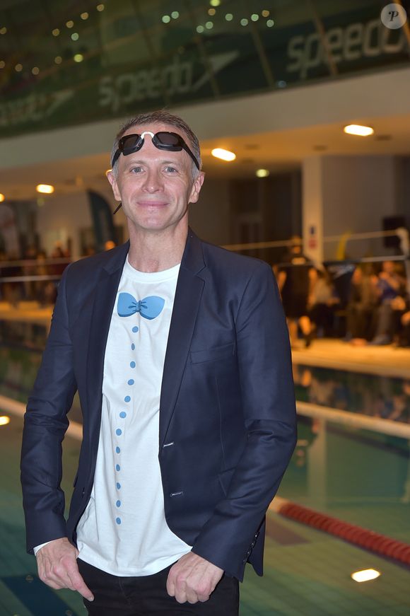 Samuel Etienne lors de la compétition caritative Défi du coeur au profit de l'association l'étoile de Martin (association de recherche contre le cancer des enfants) en marge du 6ème meeting olympique de natation à Courbevoie le 17 février 2018. © Giancarlo Gorassini / Bestimage