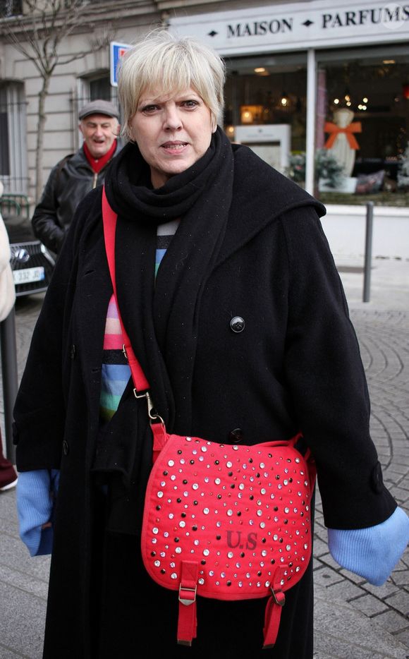 Laurence Boccolini y développe des formats personnels comme Sillage et prochainement Vérifions !.

Exclusif - Laurence Boccolini - Les célébrités à la sortie de l'émission de radio Les Grosses Têtes sur RTL à Neuilly-sur-Seine le 24 janvier 2026. © Jonathan Rebboah / PsnewZ / Bestimage