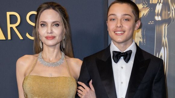 Knox, le fils d'Angelina Jolie et Brad Pitt, a sacrément grandi ! Constat sans appel avec cette rare apparition du jeune homme de 16 ans avec sa maman