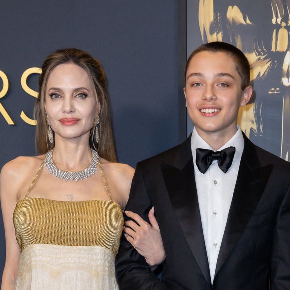 Le fils d'Angelina Jolie est apparu récemment à ses côtés

Angelina Jolie et Knox Jolie-Pitt assistent à la 15e édition des Governors Awards à Ovation Hollywood à Los Angeles, CA, USA. Photo by Elyse Jankowski/SPUS/ABACAPRESS.COM