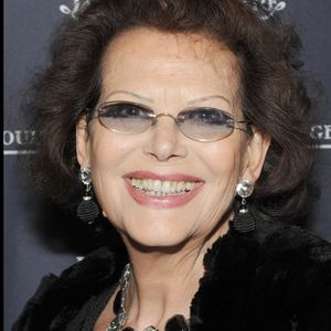 Claudia Cardinale - Dîner Jaeger Le Coultre à l'ambassade d'Italie en hommage à Federico Fellini. Le 19 septembre 2009. © Bestimage