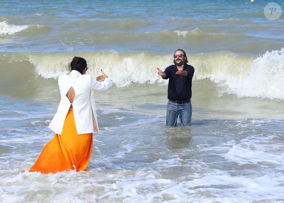 La présidente des membres du jury Golshifteh Farahani et Vincent Macaigne lors du photocall des membres du jury lors du 51e Festival du Cinéma Américain de Deauville le 8 septembre 2025. © Denis Guignebourg/Bestimage