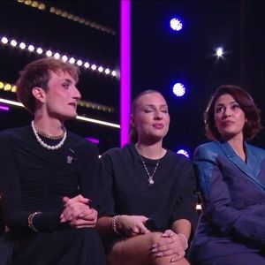 Ambre, Victor, Léa, Karima Charni et Bastiaan lors du prime de la "Star Academy" le 17 janvier 2026 sur TF1.