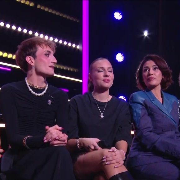 Ambre, Victor, Léa, Karima Charni et Bastiaan lors du prime de la "Star Academy" le 17 janvier 2026 sur TF1.
