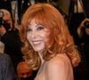 Cette nouvelle propriété lui offrirait davantage d'espace et de tranquillité, loin des regards indiscrets.

Mylène Farmer - Montée des marches du film "Flag Day" lors du 74ème Festival International du Film de Cannes, le 10 juillet 2021. © Borde-Jacovides-Moreau / Bestimage