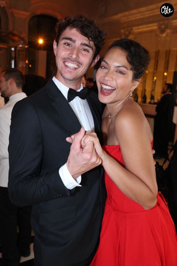 Elle a été en couple pendant 5 ans avec Nicolas Fleury

Vaimalama Chaves et son compagnon Nicolas Fleury assistent au « Gala d'hiver » du Peninsula à Paris, en France, le 28 novembre 2024. Photo : Jérôme Dominé/ABACAPRESS.COM
