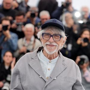 Pierre Richard au photocall du film "L'Homme Qui A Vu L'Ours Qui A Vu L'Homme" lors du 78ème Festival International du Film de Cannes, au Palais des Festivals à Cannes, France, le 22 mai 2025. © Jacovides-Moreau/Bestimage