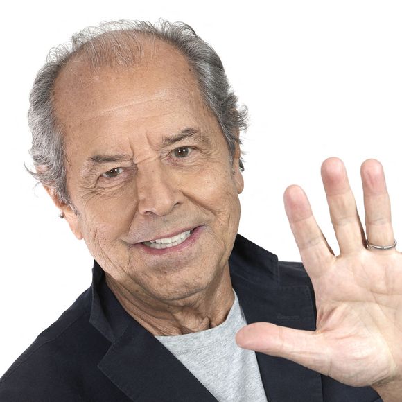 Il a présenté durant des années La Roue de la Fortune au côté d'Annie Pujol (qui a effectué une incroyable reconversion). 


Portrait de Christian Morin à Paris