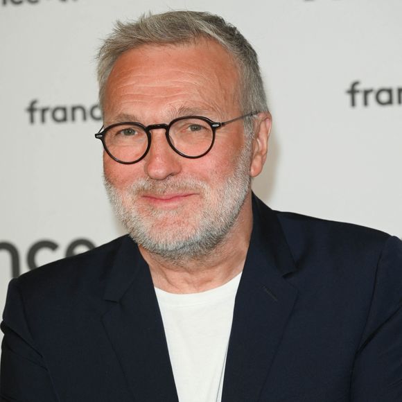 Epanoui dans ses projets, Laurent Ruquier profite de ses moments de libre pour se ressourcer loin de Paris. 

Laurent Ruquier au photocall pour la conférence de presse de rentrée de France TV à la Grande Halle de la Villette à Paris, France. © Coadic Guirec/Bestimage