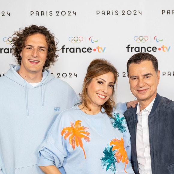 Et se souvient de son enfance passée ici.

Paul de Saint Sernin, Léa Salamé et Laurent Luyat lors de la présentation des journalistes et chroniqueurs de France Télévisions pour les Jeux Olympiques 2024 au musée de l'Homme à Paris, le 11 juin 2024.
Pierre Perusseau / Bestimage