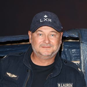 Il sera ainsi à la tête d'une nouvelle matinale 

Sébastien Cauet Première du film "Indiana Jones" au cinéma Le Grand Rex à Paris le 26 juin 2023