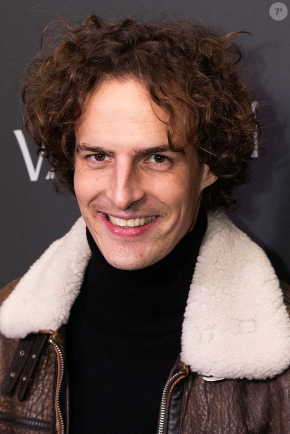Paul de Saint Sernin à la première du film "Jean Valjean" au cinéma Publicis à Paris le 17 novembre 2025.

© Julien Sarkissian / Bestimage