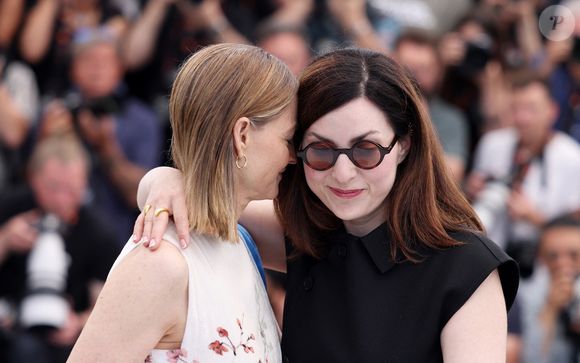 Jodie Foster et Rebecca Zlotowski au photocall du film "Vie Privée" lors du 78ème Festival International du Film de Cannes, au Palais des Festivals à Cannes, France, le 21 mai 2025. © Jacovides-Moreau/Bestimage