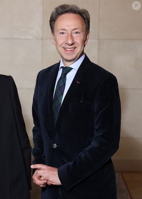 Exclusif - Stéphane Bern nommé Pape du Patrimoine lors de la Saint Clément au restaurant Alain Ducasse Baccarat, à Paris, France, le 20 novembre 2025. © Denis Guignebourg/Bestimage