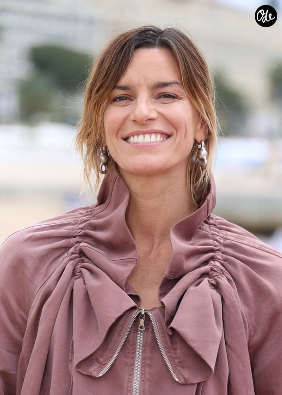 Sans donner le moindre détail sur la date de naissance, le sexe et le prénom du bébé 

Fauve Hautot - Photocall du jury compétition série courte lors du festival Canneseries saison 8 le 27 avril 2025. © Denis Guignebourg / Bestimage