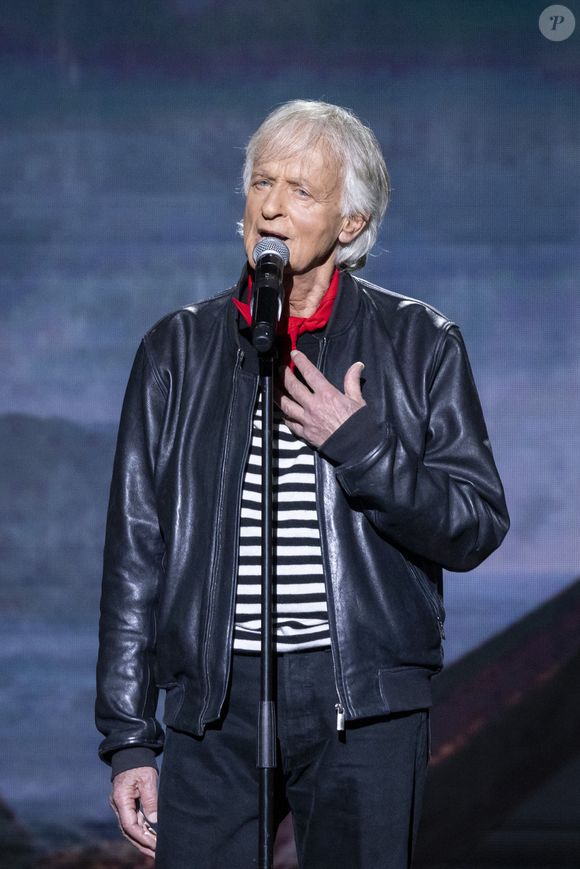Le chanteur Dave fête ses 80 ans le 4 mai - Exclusif - No Web - Le chanteur Dave - Enregistrement de l'émission "Joyeux anniversaire Renaud" au Dôme de Paris, diffusée le 10 mai sur France 2 © Cyril Moreau / Bestimage