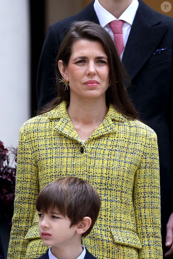 Charlotte Casiraghi et son fils Balthazar Rassam - La famille princière monégasque dans la cour d'honneur du palais lors de la fête nationale à Monaco le 19 novembre 2025. © Dominique Jacovides - Bruno Bebert / Bestimage
