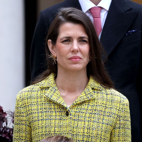 Charlotte Casiraghi et son fils Balthazar Rassam - La famille princière monégasque dans la cour d'honneur du palais lors de la fête nationale à Monaco le 19 novembre 2025. © Dominique Jacovides - Bruno Bebert / Bestimage