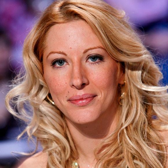 La star de téléréalité Loana assiste à l'enregistrement d'une émission de télévision à La Plaine Saint Denis près de Paris, France, le 28 janvier 2008. Photo by Greg Soussan/ABACAPRESS.COM