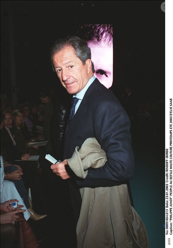 Philippe Junot, people, au Défilé haute couture printemps-été 2003 d’Elie Saab.

Photo : RINDOFF-BORDE / BESTIMAGE
