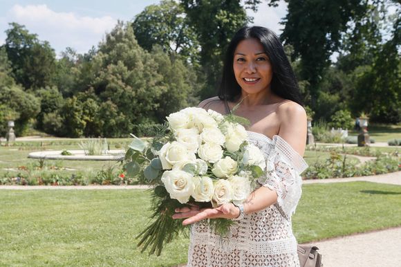 Anggun lors du Baptême de la "rose Anggun" à l'occasion du 116ème concours de roses nouvelles au parc de Bagatelle à Paris, France. Le 15 juin 2023.

© Christophe Clovis / Bestimage